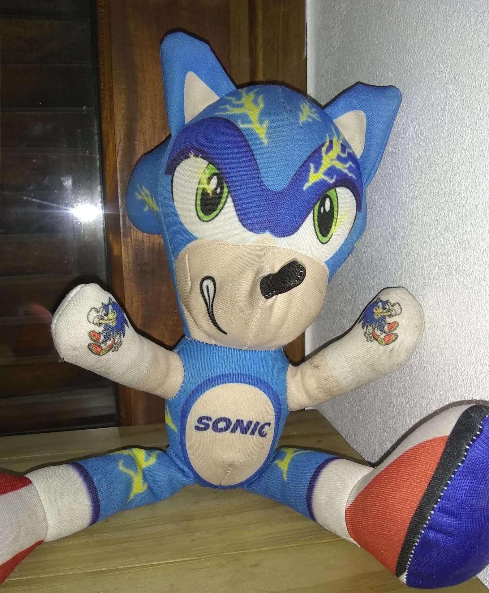 NO that is NOT Sonic.jpg